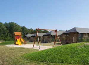 Kleurrijke speeltoestellen